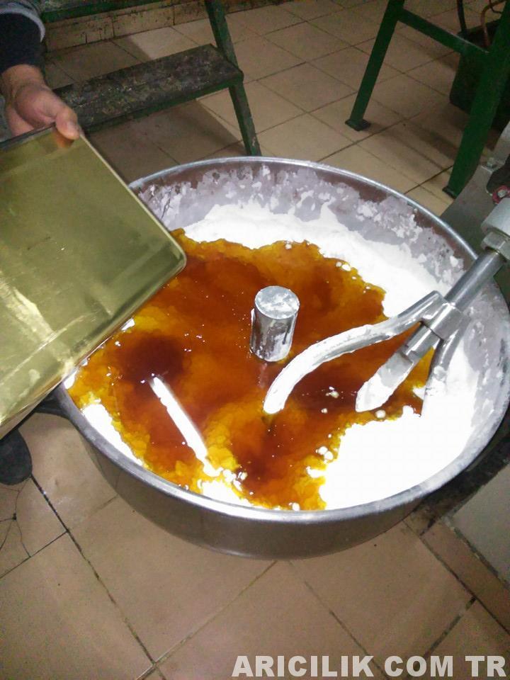 Arı Keki Nasıl Yapılır? ARICILIK